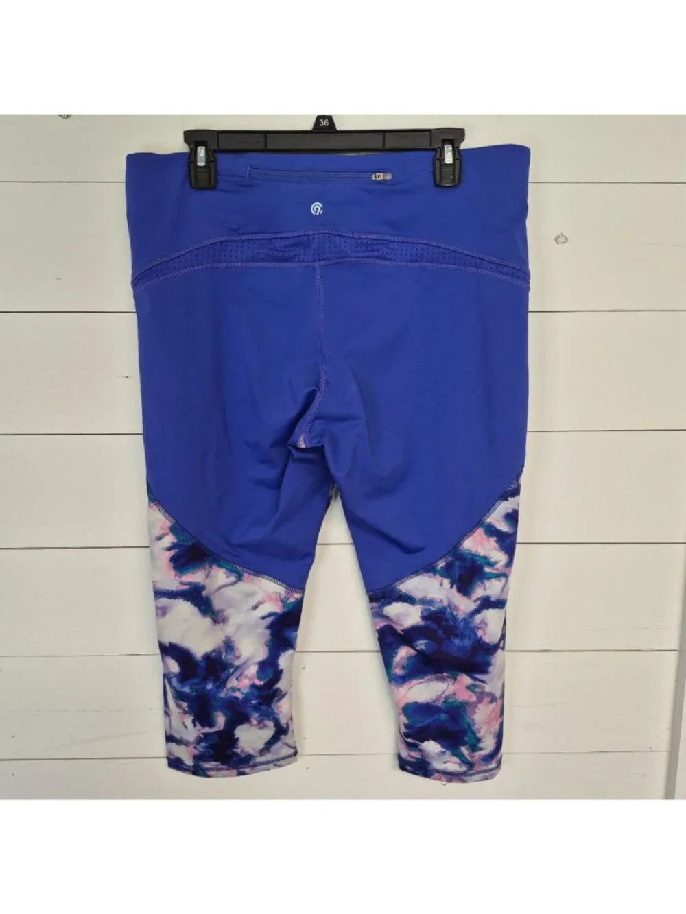 Champion Colorful Athletic Capri Leggings With Tie Dye Print Womens XL - Picture 3 of 5